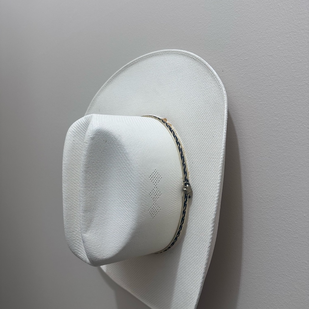 Cowboy hat - Picture 3 of 5